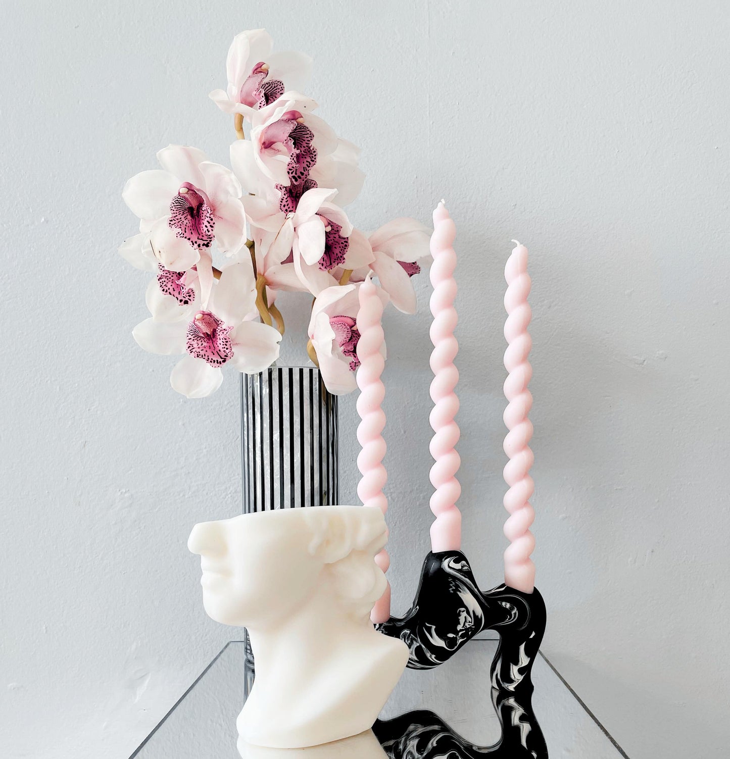 WAVY BABY CANDLE HOLDER